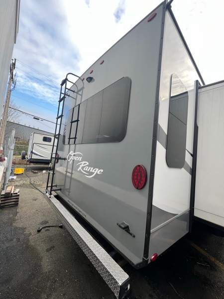 2022 Highland Ridge Open Range 322RLS - Image 5