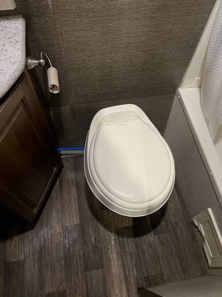 2017 Keystone Premier 19FBR - Image 17