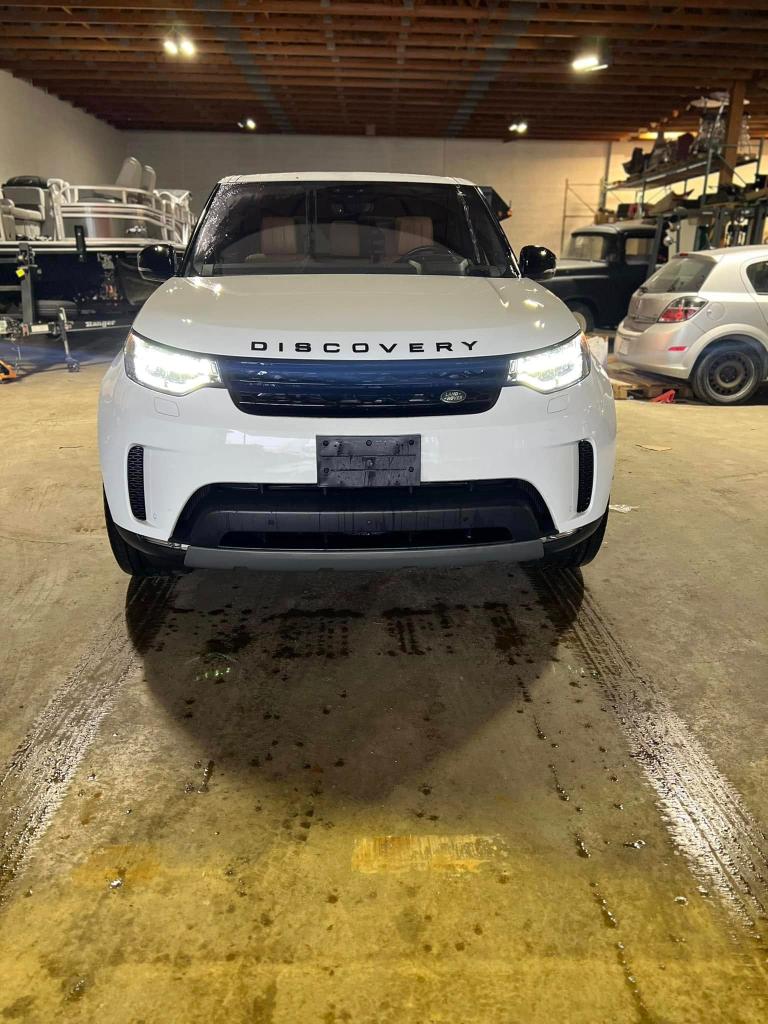 2017 Land Rover Discovery HSE Luxury - Image 7