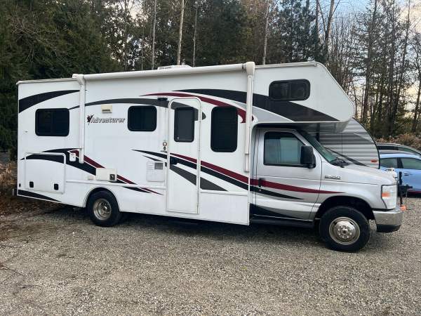 2017 Alpine Adventure 24DS - Image 6