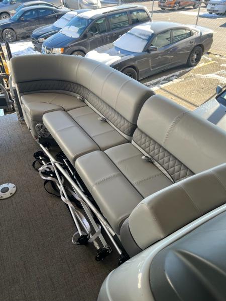 2023 Ranger RP220FC - Image 18