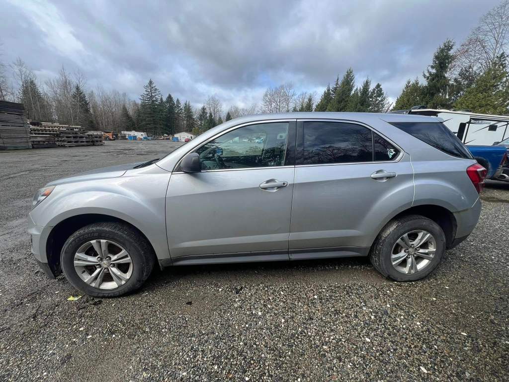 2017 Chevrolet Equinox - Image 3