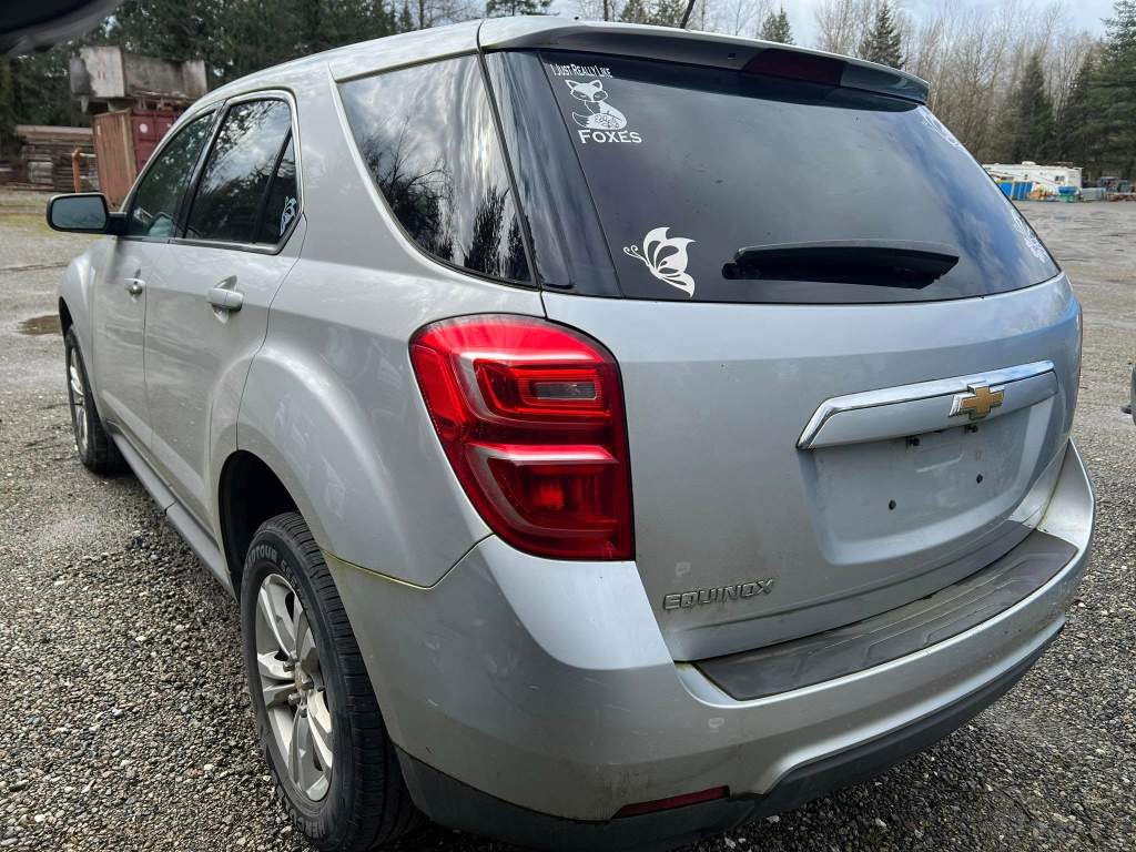 2017 Chevrolet Equinox - Image 4