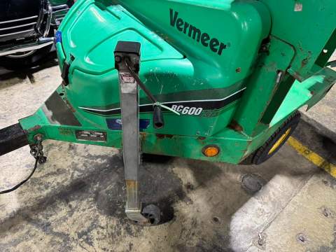 2007 Vermeer Wood Chipper BC600XL - Image 9