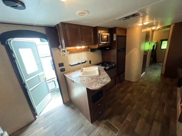 2016 Keystone Hideout 31BHDS - Image 11