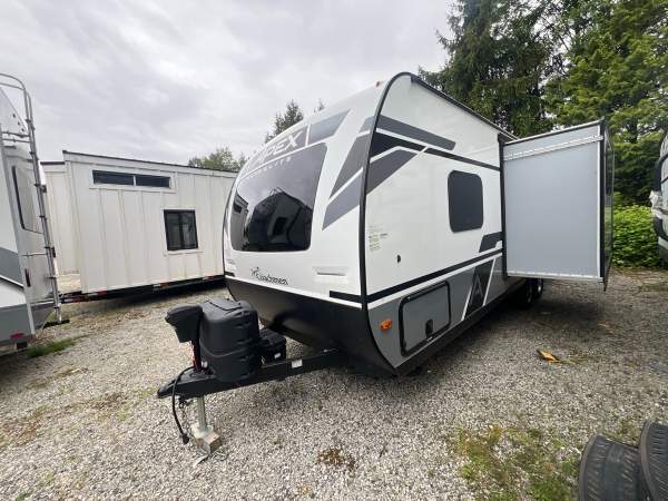2023 Coachmen Apex Ultra Lite 245BHS - Image 3