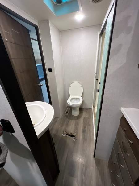 2019 Open Range 371MBH Fifth Wheel - Image 9