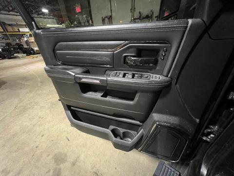 2024 RAM 3500 Limited Mega Cab 4WD TURBO DIESEL - Image 15