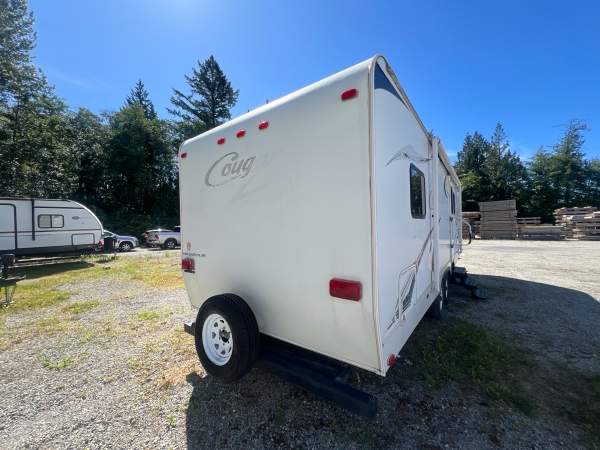 2009 Keystone Cougar 29FKS - Image 5