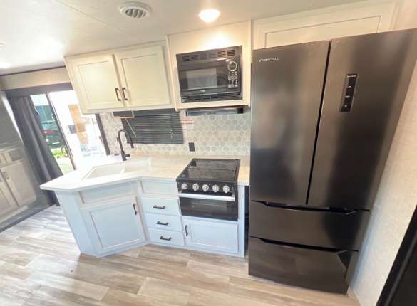 2024 Jayco JayFlight 380DQS - Image 10