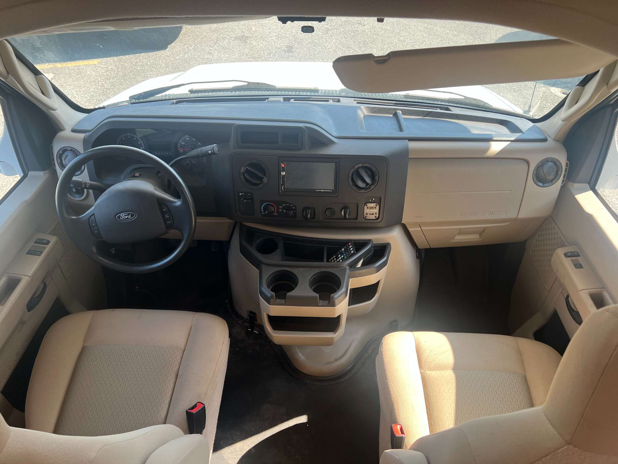 2018 Thor Motor Coach Chateau 30D - Image 14