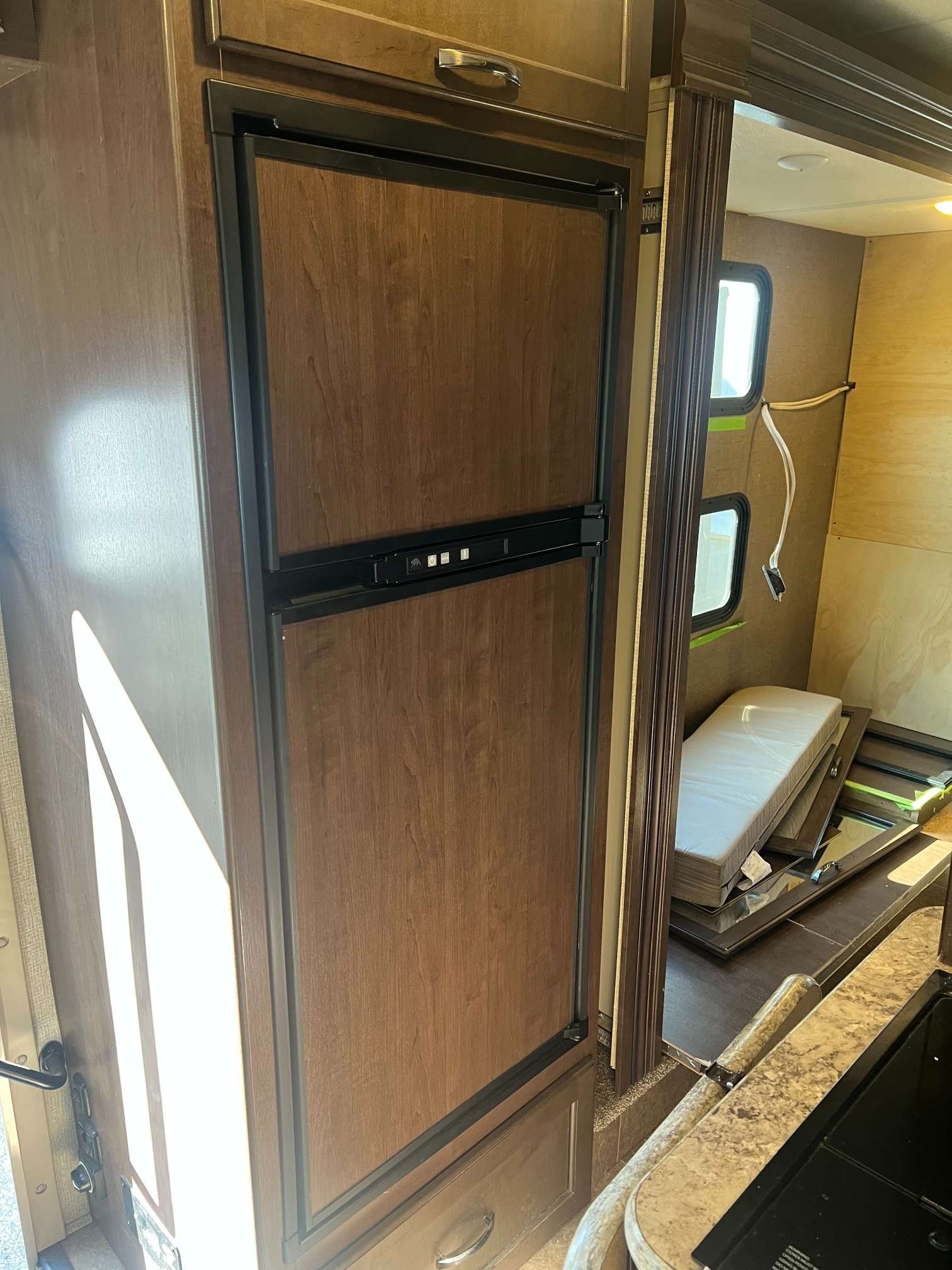 2018 Thor Motor Coach Chateau 30D - Image 16