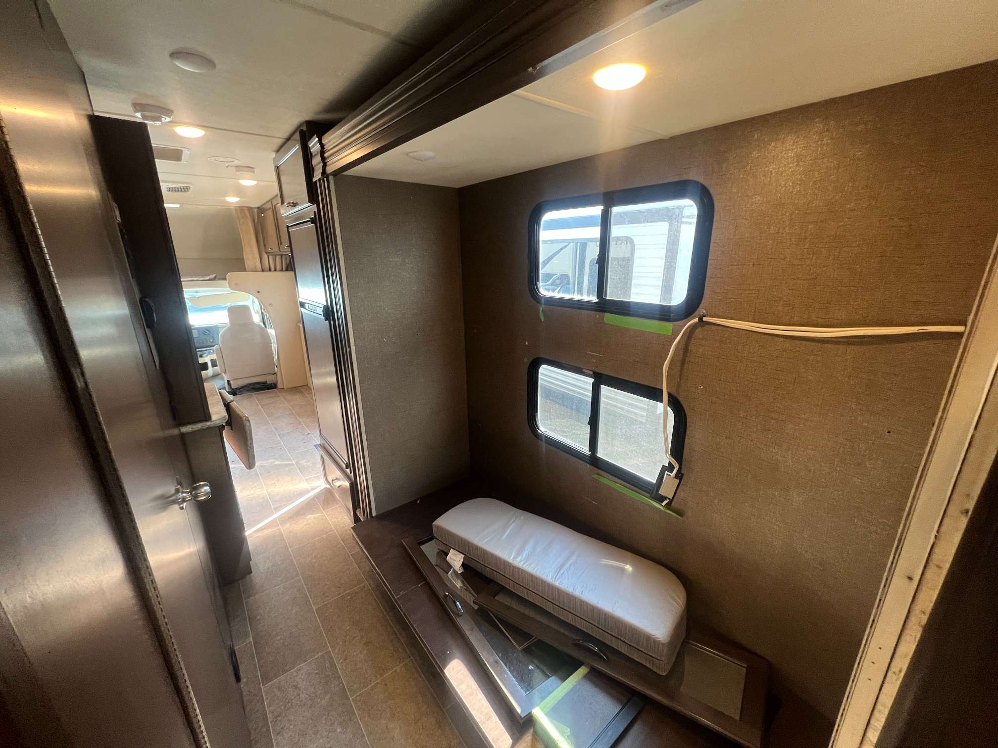 2018 Thor Motor Coach Chateau 30D - Image 20