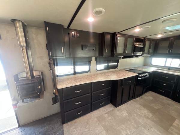 2019 Grand Design Imagine 2850MK - Image 13