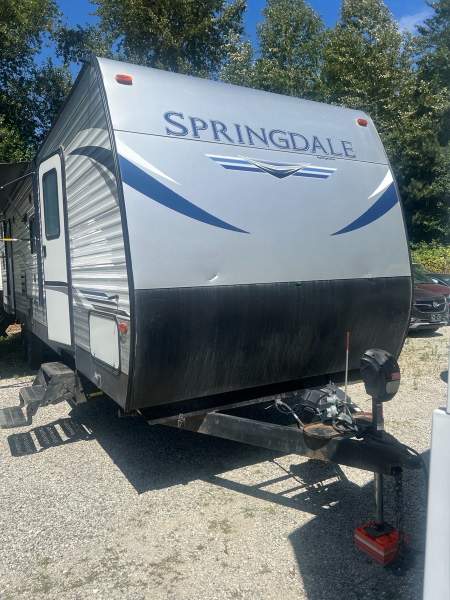 2020 Keystone Springdale 335BH - Image 3