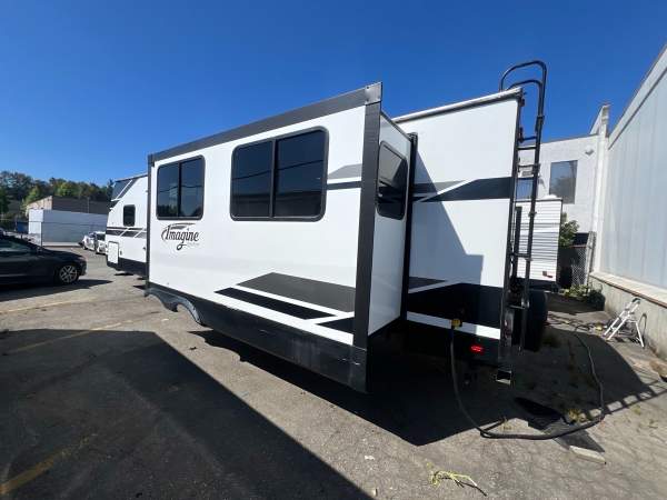 2019 Grand Design Imagine 2850MK - Image 5