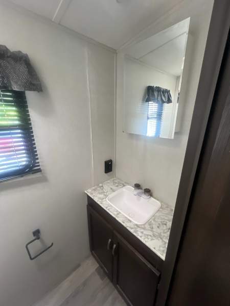 2020 Keystone Springdale 335BH - Image 16