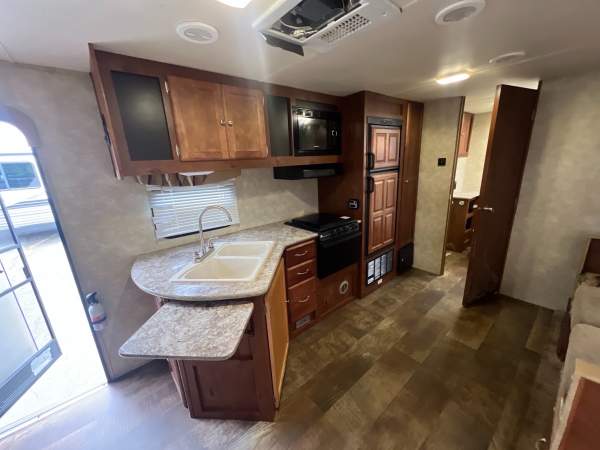 2016 Gulf Stream Matrix 26CRB - Image 10