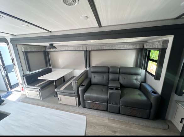 2023 Forest River Wildwood Glen 308RL - Image 17