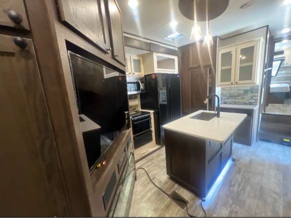 2021 Forest River XLR Nitro 35DK5 - Image 9