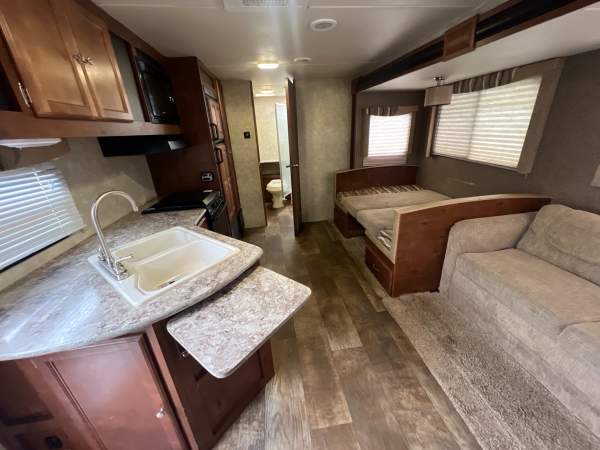 2016 Gulf Stream Matrix 26CRB - Image 9