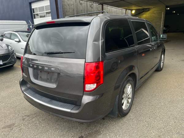 2020 Dodge Caravan Sports SXT - Image 6