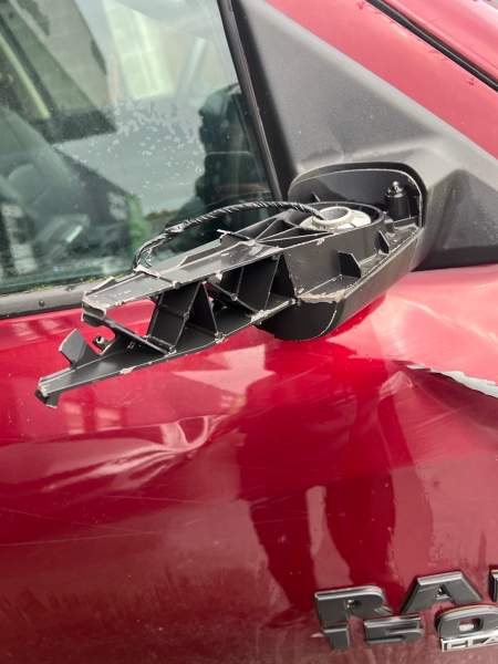 2019 RAM 1500 Classic Crew Cab 4WD - Image 14