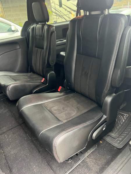 2020 Dodge Caravan Sports SXT - Image 16