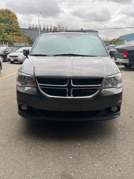 2020 Dodge Caravan Sports SXT - Image 3