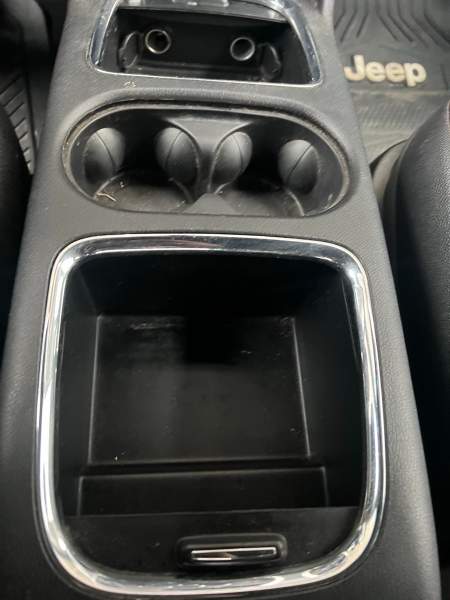 2020 Dodge Caravan Sports SXT - Image 15