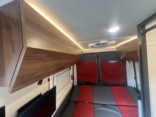 2023 Winnebago Roam - Image 12