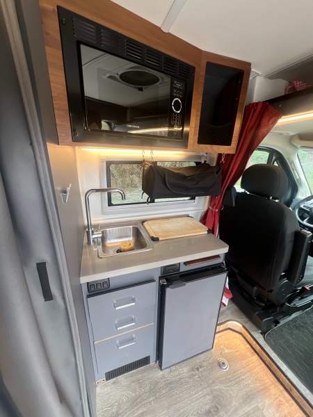 2023 Winnebago Roam - Image 11