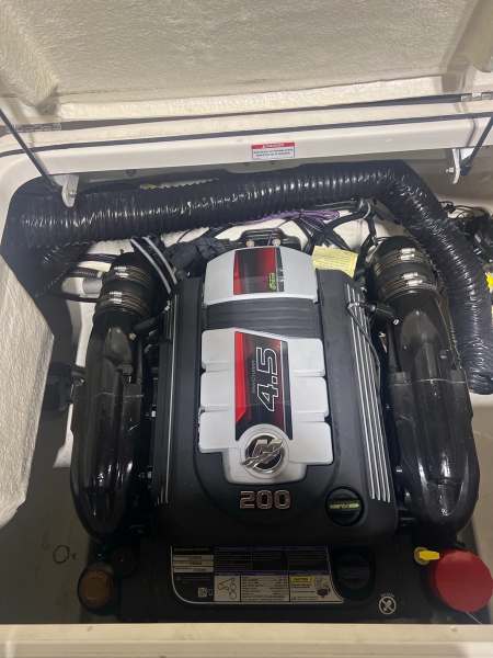 2022 Bayliner VR-4 - Image 23