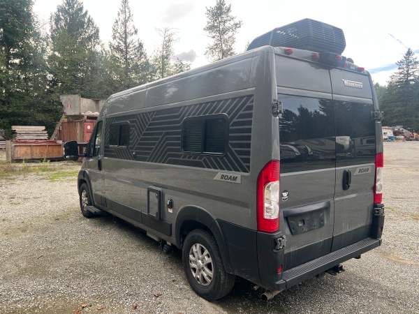 2023 Winnebago Roam - Image 4