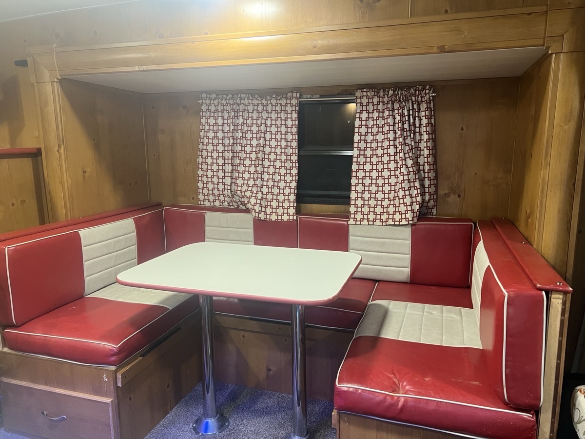 2018 Gulf Stream Vintage Cruiser 23BHS - Image 17