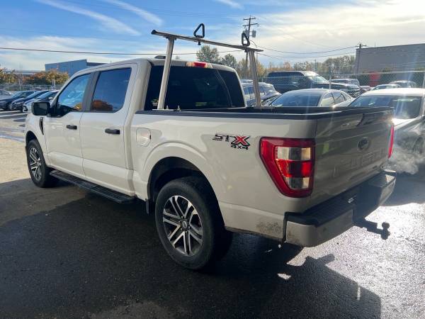 2021 Ford F-150 XLT SuperCrew - Image 4
