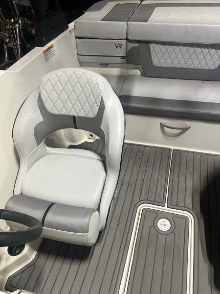 2022 Bayliner VR-4 - Image 18
