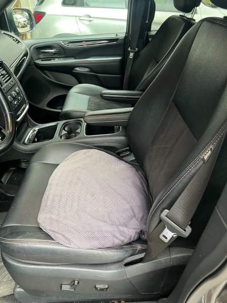 2020 Dodge Caravan Sports SXT - Image 13