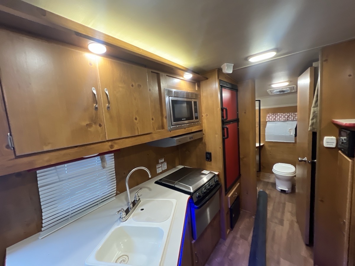 2018 Gulf Stream Vintage Cruiser 23BHS - Image 24
