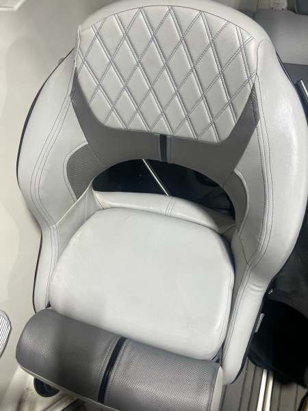 2022 Bayliner VR-4 - Image 19