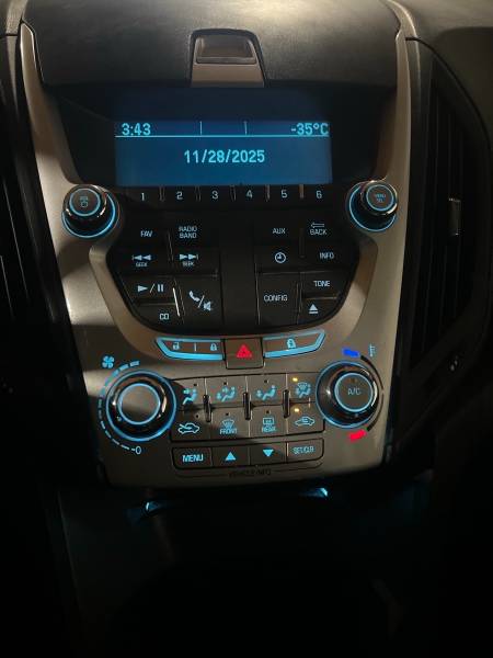 2015 Chevrolet Equinox LS 2WD - Image 10