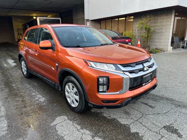 2020 Mitsubishi RVR SE 4WD - Image 6