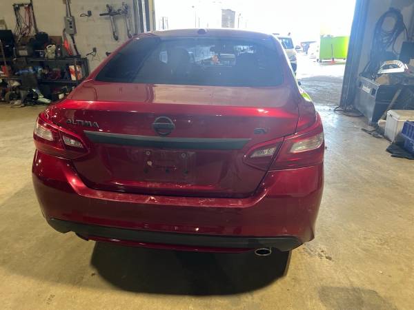 2018 Nissan Altima - Image 6