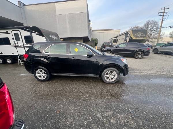 2015 Chevrolet Equinox LS 2WD - Image 8