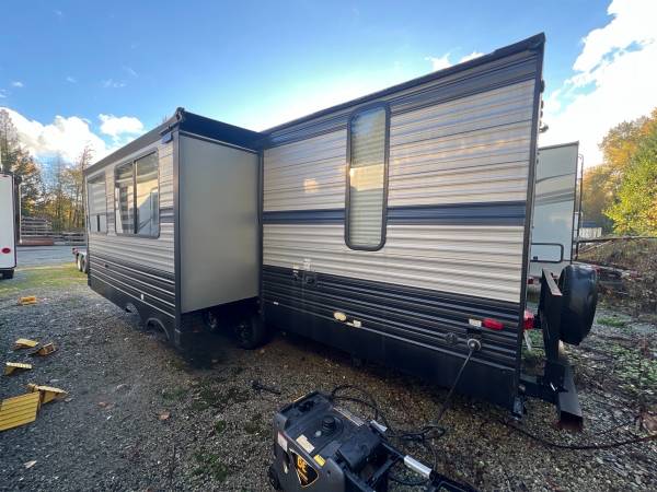 2020 Forest River Cherokee 264DBH - Image 4