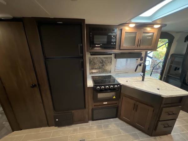 2020 Forest River Cherokee 264DBH - Image 10