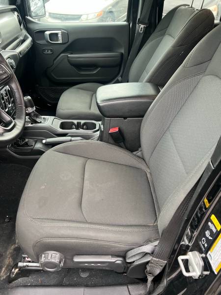 2023 Jeep Wrangler Unlimited Sport - Image 11