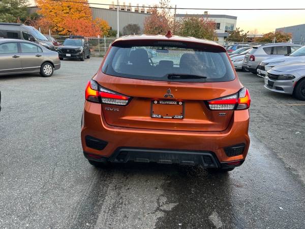 2020 Mitsubishi RVR SE 4WD - Image 5