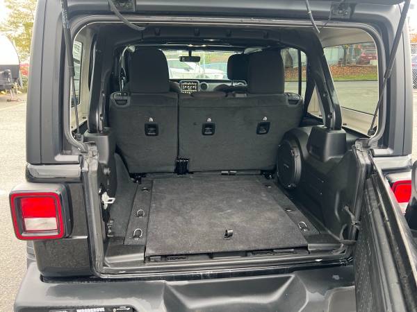 2023 Jeep Wrangler Unlimited Sport - Image 13