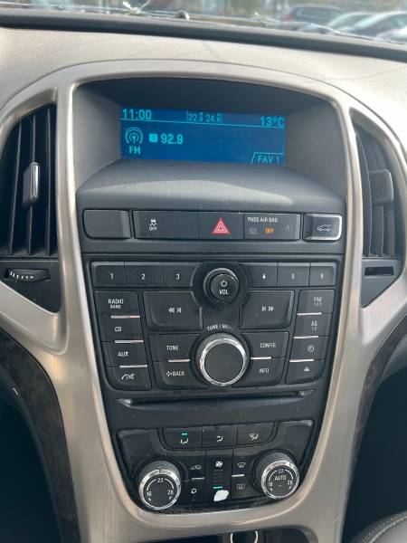 2016 Buick Verano - Image 10